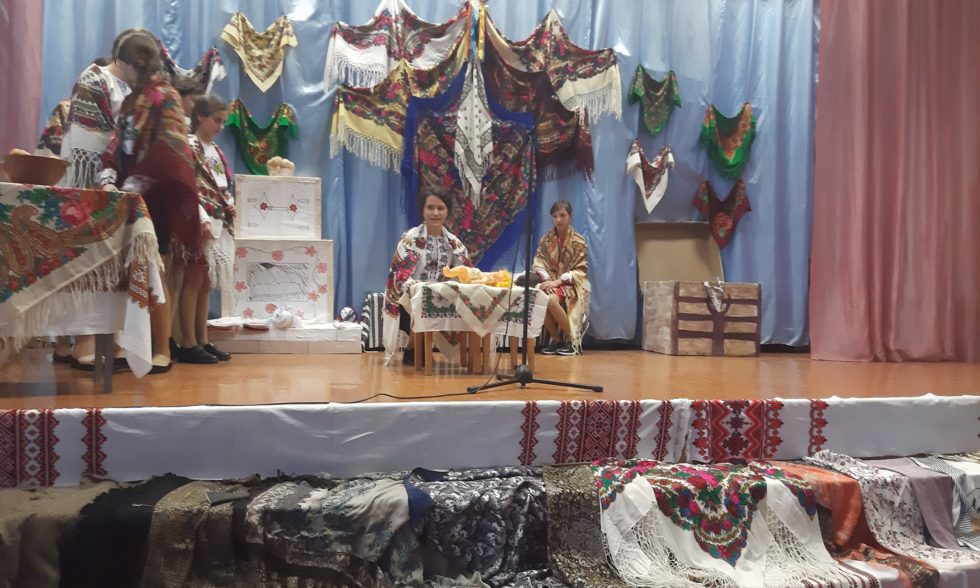 Хустка – крила над батьківським краєм