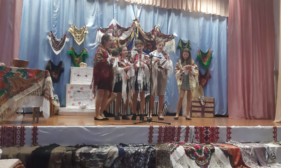 Хустка – крила над батьківським краєм