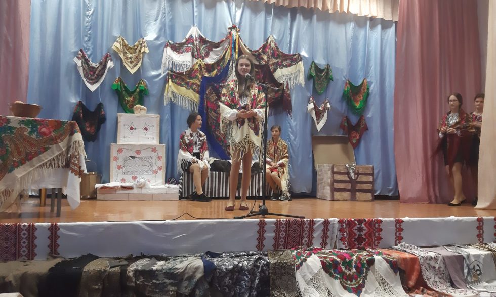 Хустка – крила над батьківським краєм