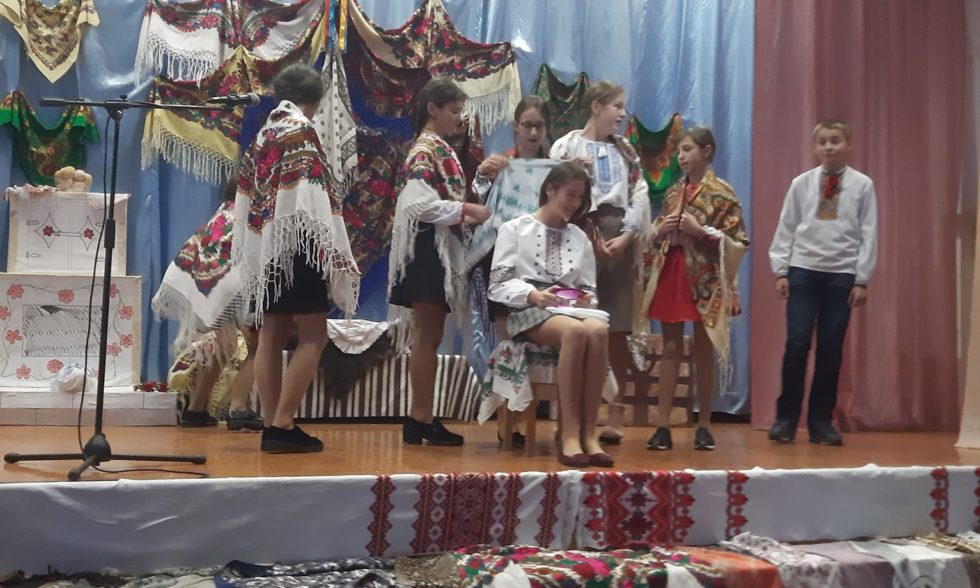 Хустка – крила над батьківським краєм