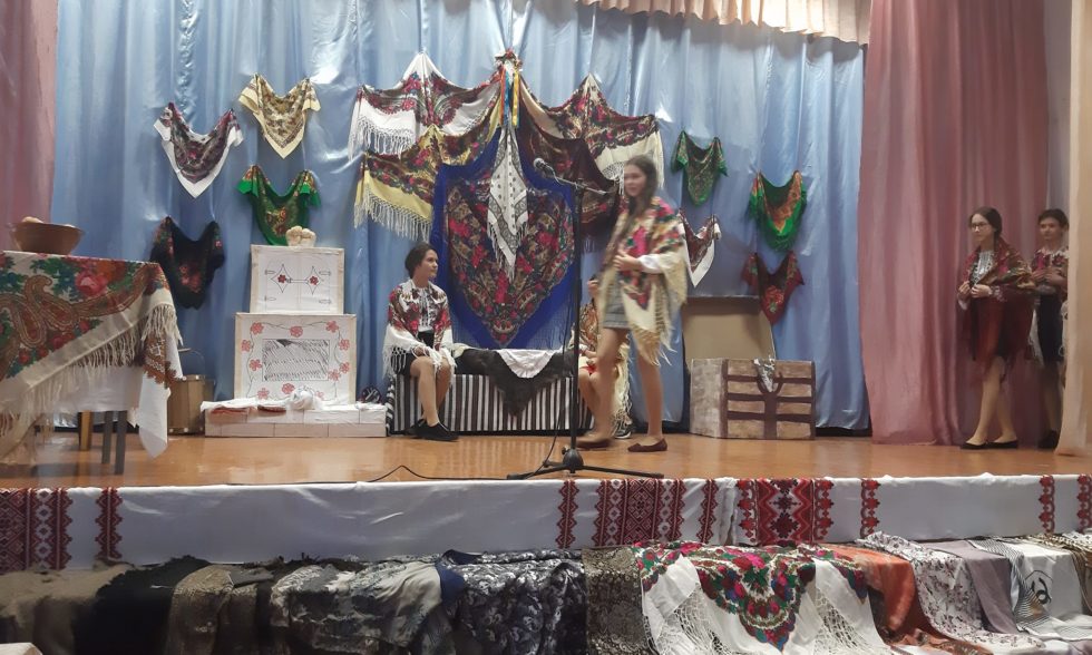 Хустка – крила над батьківським краєм