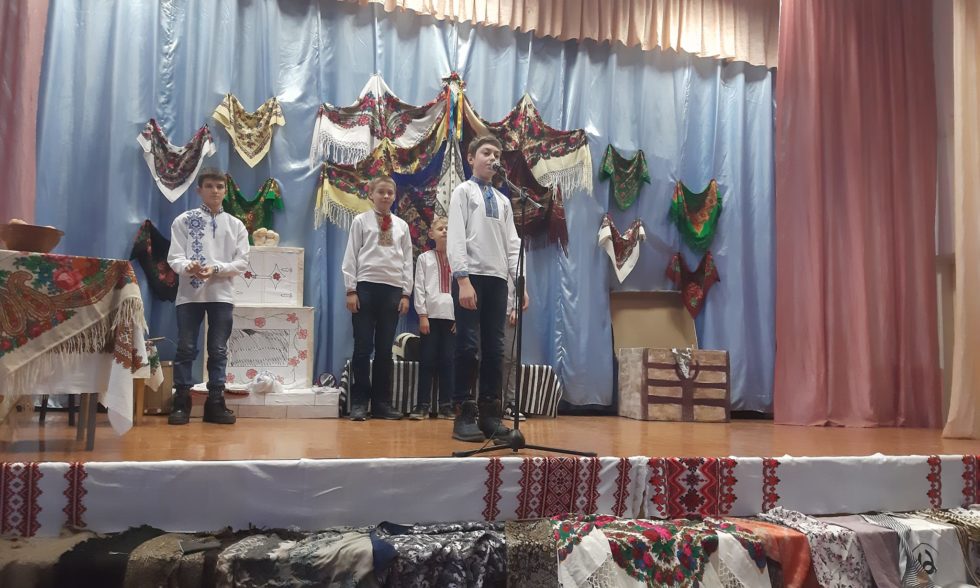 Хустка – крила над батьківським краєм