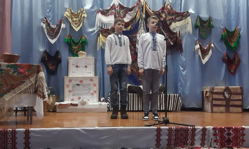 Хустка – крила над батьківським краєм