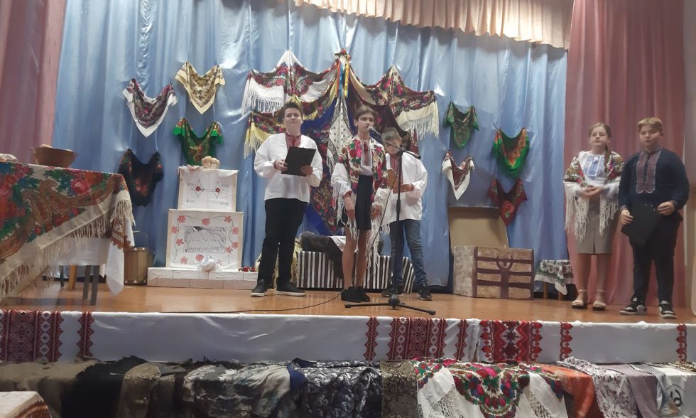 Хустка – крила над батьківським краєм