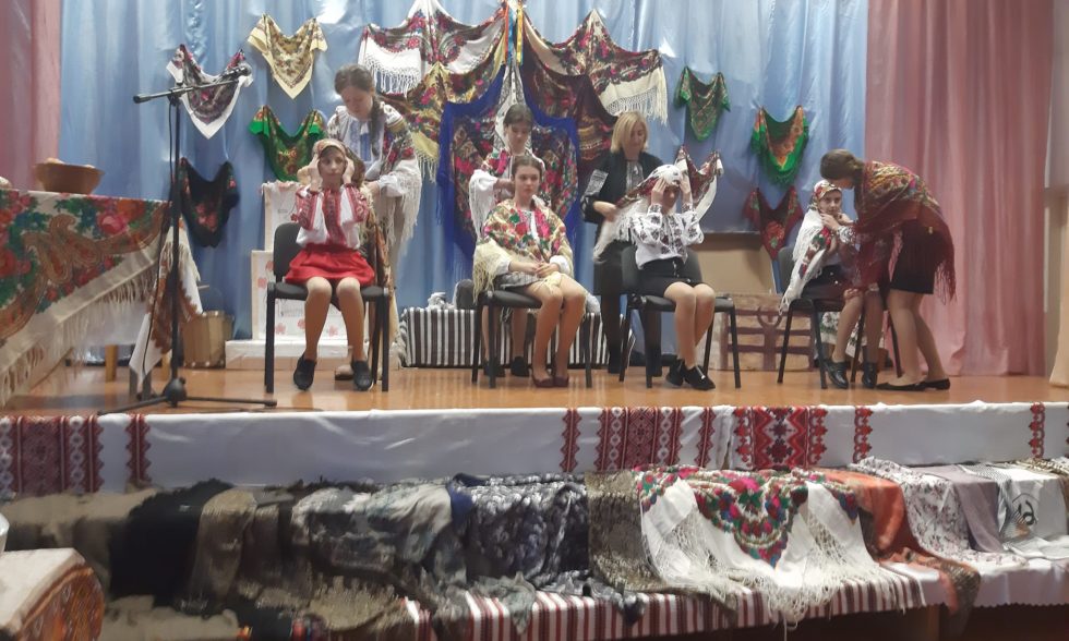 Хустка – крила над батьківським краєм