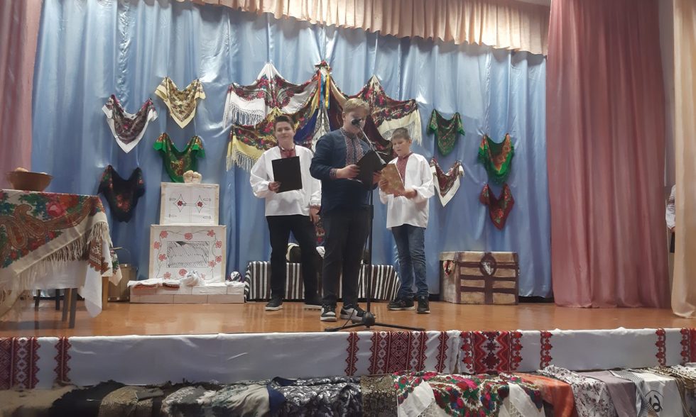 Хустка – крила над батьківським краєм