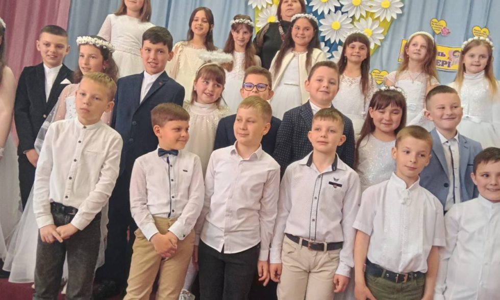 ДЕНЬ МАТЕРІ від учнів 3-А класу!