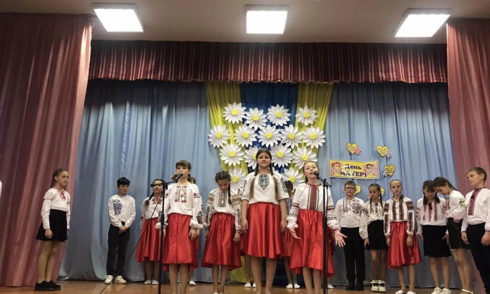 ” НЕХАЙ В ВІКАХ ЖИВЕ КРИЛАТЕ, БЛАГОСЛОВЕННЕ СЛОВО МАТИ!”