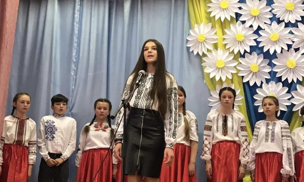 ” НЕХАЙ В ВІКАХ ЖИВЕ КРИЛАТЕ, БЛАГОСЛОВЕННЕ СЛОВО МАТИ!”