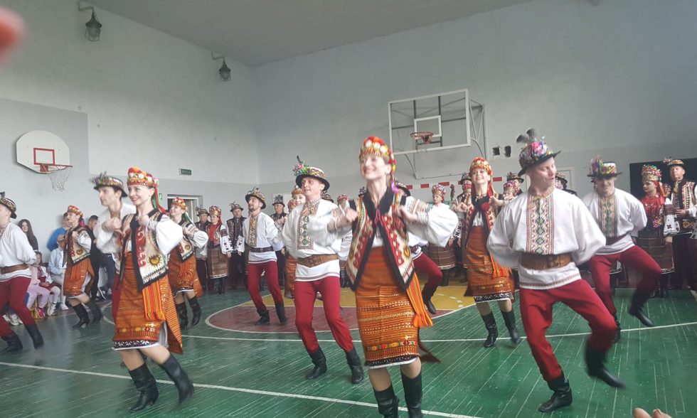 НАЦІОНАЛЬНИЙ АКАДЕМІЧНИЙ ансамбль пісню і танцю “Гуцулія”