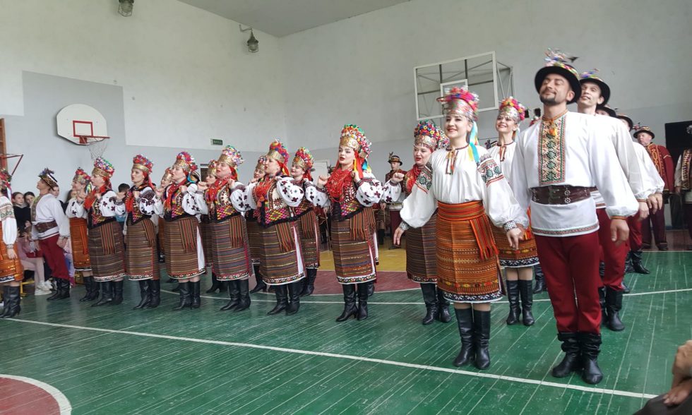 НАЦІОНАЛЬНИЙ АКАДЕМІЧНИЙ ансамбль пісню і танцю “Гуцулія”