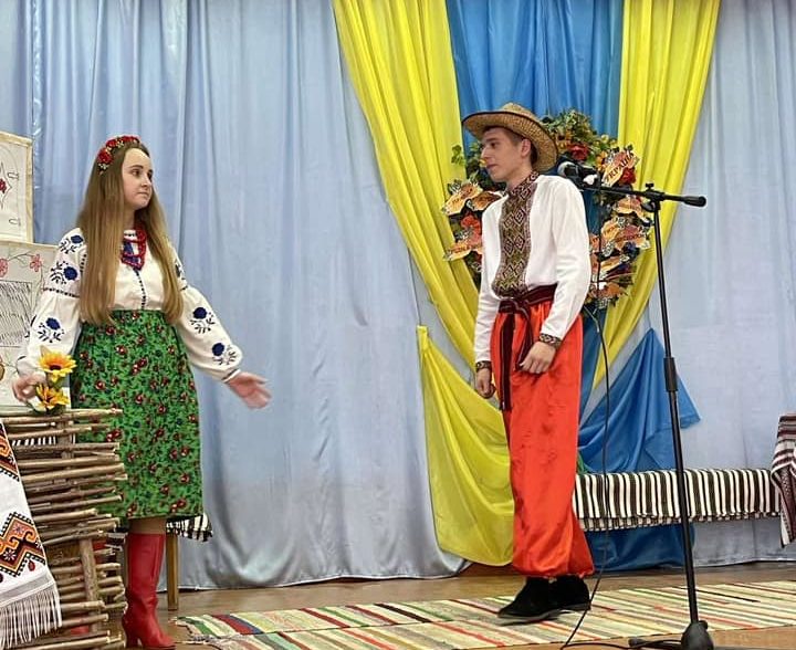 «Із чорнобривців сплетена душа моєї мови!»