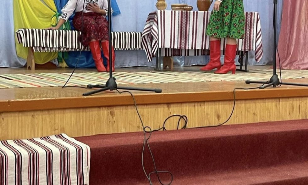 «Із чорнобривців сплетена душа моєї мови!»