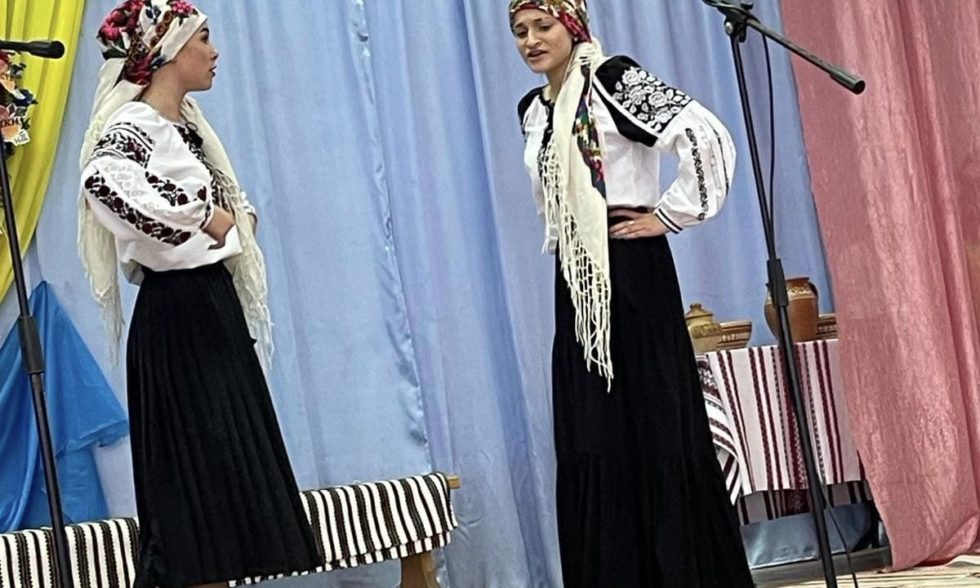 «Із чорнобривців сплетена душа моєї мови!»