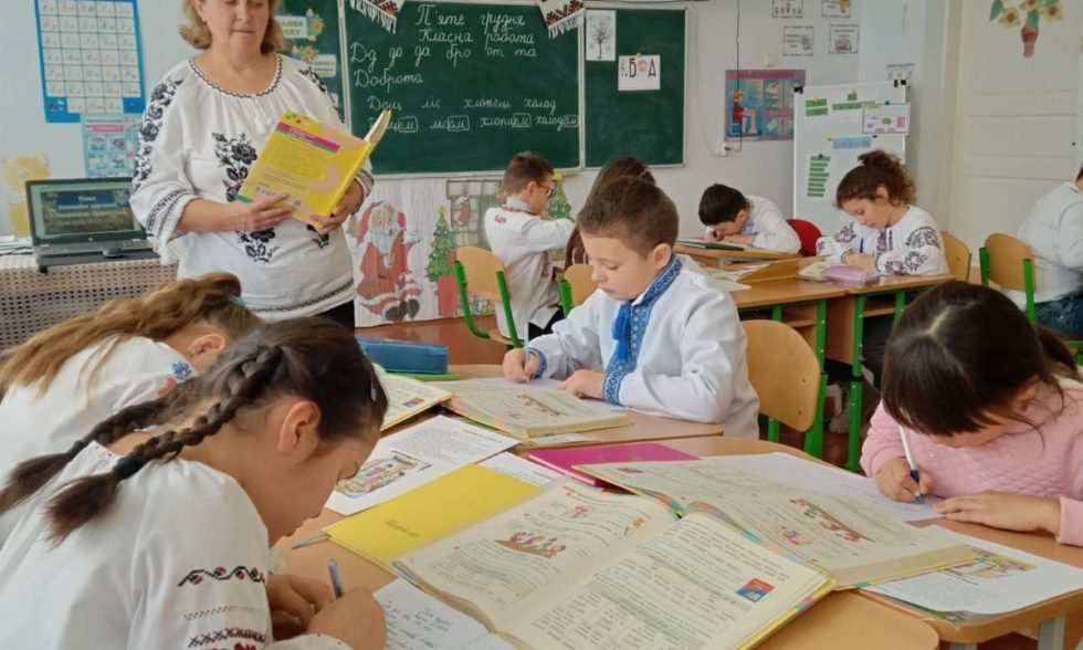 Тиждень початкової освіти під девізом “Щасливе дитинство під мирним небом”