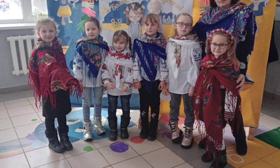 Тиждень початкової освіти під девізом “Щасливе дитинство під мирним небом”