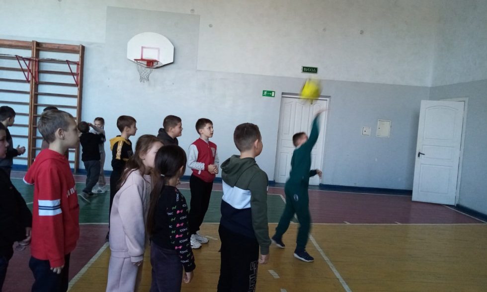 Тиждень початкової освіти під девізом “Щасливе дитинство під мирним небом”