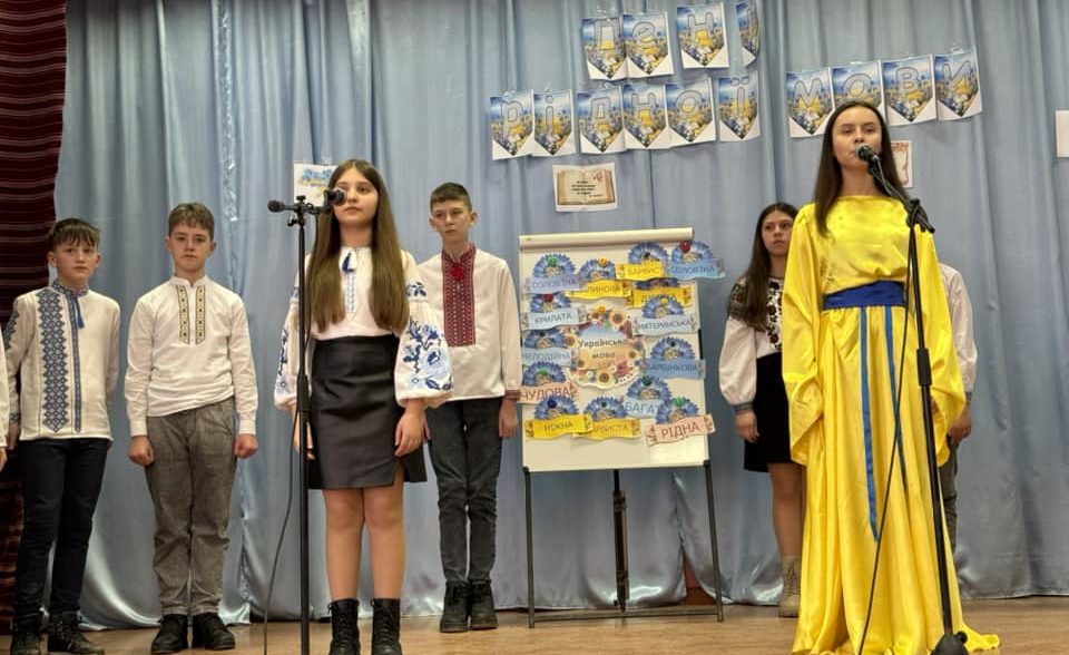«МОВА, МАМА ТА УКРАЇНА – ЖІНОЧОГО РОДУ….»