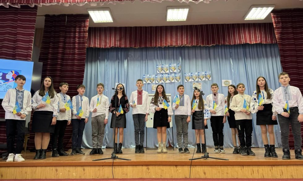 «МОВА, МАМА ТА УКРАЇНА – ЖІНОЧОГО РОДУ….»