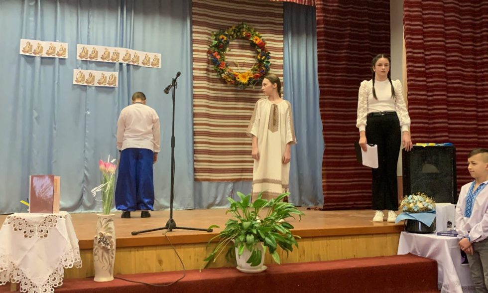 Літературні читання, «Як пахне весна перемогою, а ще – словом правдивим Ліни…»