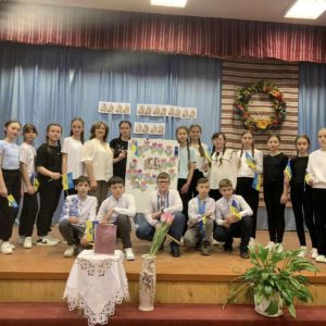 Літературні читання, «Як пахне весна перемогою, а ще – словом правдивим Ліни…»