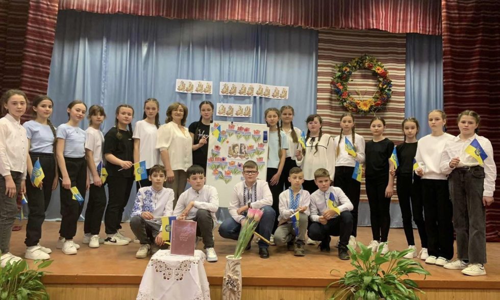 Літературні читання, «Як пахне весна перемогою, а ще – словом правдивим Ліни…»