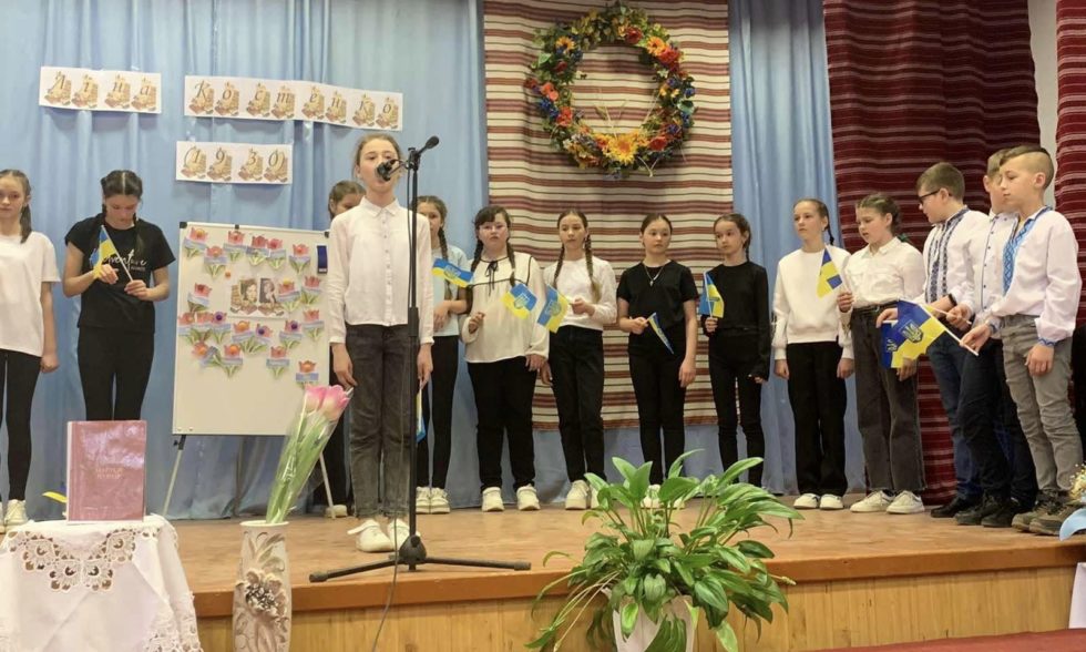 Літературні читання, «Як пахне весна перемогою, а ще – словом правдивим Ліни…»