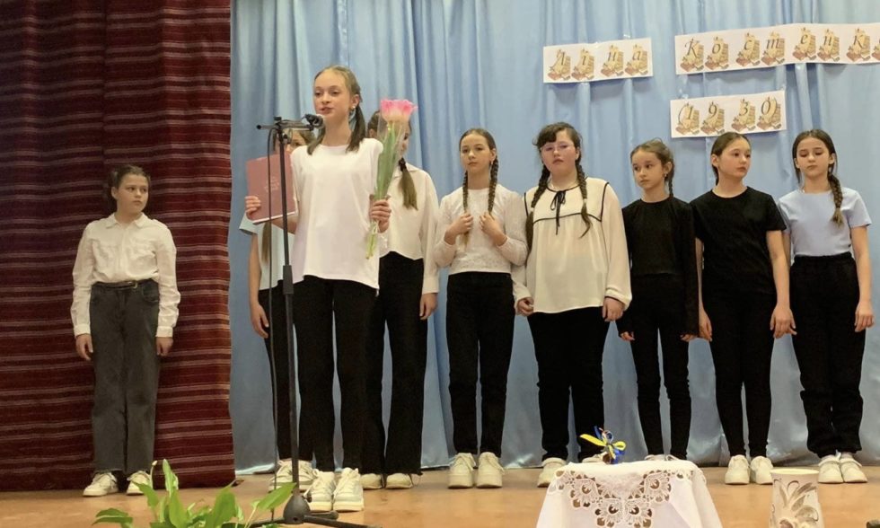 Літературні читання, «Як пахне весна перемогою, а ще – словом правдивим Ліни…»