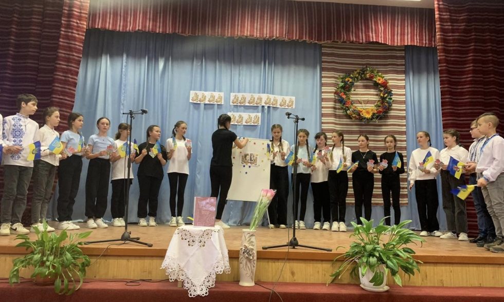 Літературні читання, «Як пахне весна перемогою, а ще – словом правдивим Ліни…»